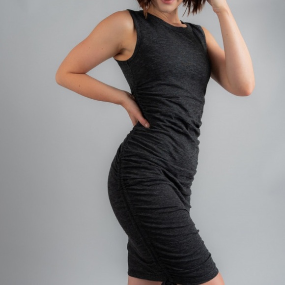 Dresses & Skirts - The Amstel dress